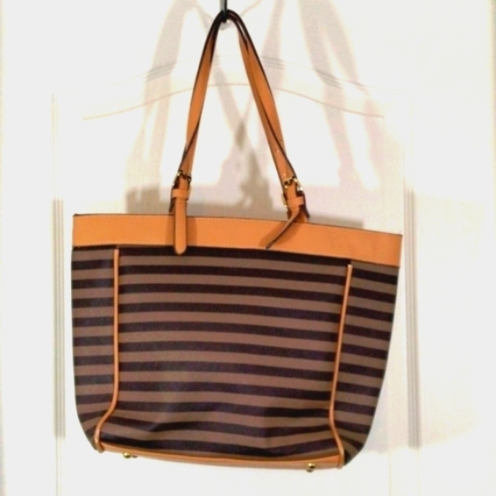 Adrienne Vittadini Studio Shoulder Bag - Picture 2 of 12